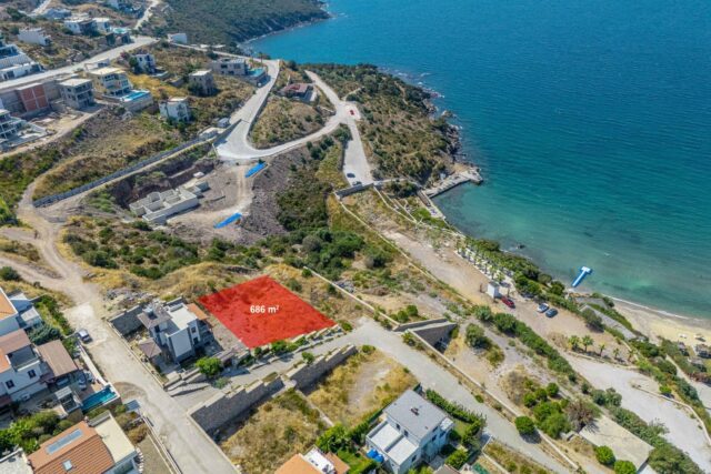 Denize Yakın, Yola Sıfır 686 m² İmarlı Arsa Satılık